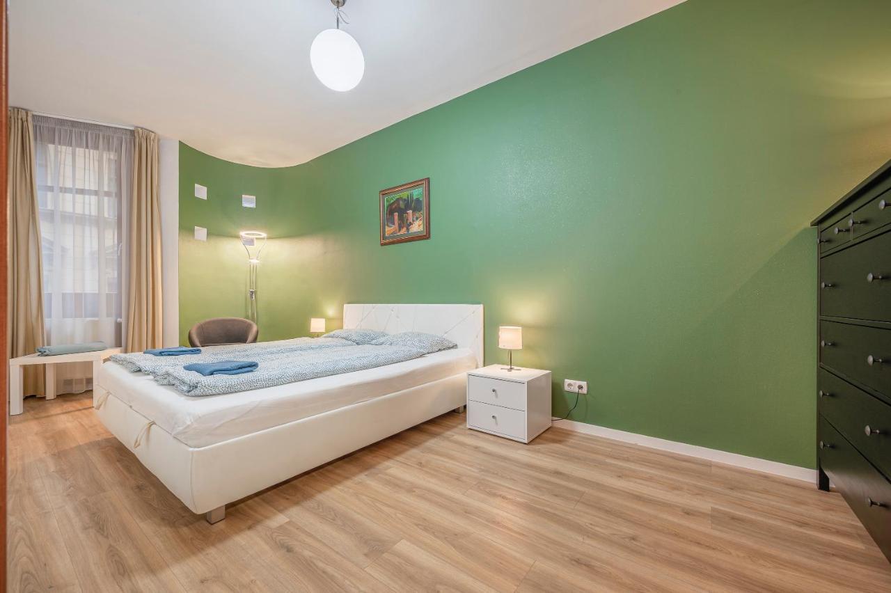 Modern Apartment With Garage Budapeste Exterior foto